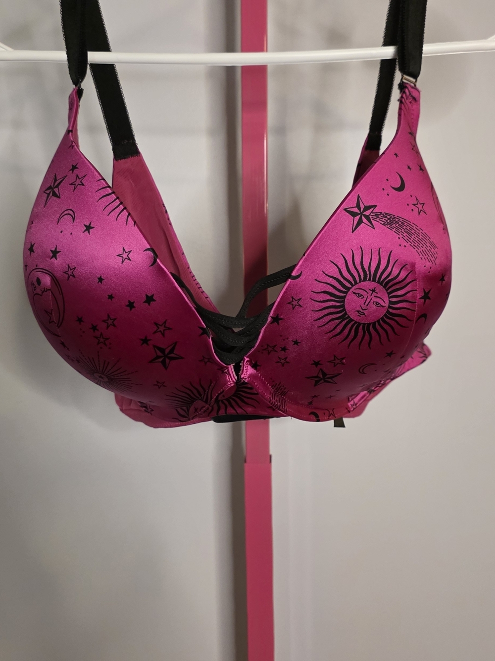 torrid Fuchsia Sun & Stars Push-Up Bra with Black Straps Sz 44C